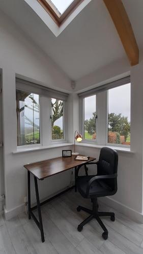 Lane End Cottage Holmfirth Double & Twin Ensuites image three