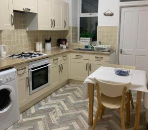 Seawards 2 bedroomed Seafront Filey Accommodation image 2 Seawards 2 bedroomed Seafront Filey image two