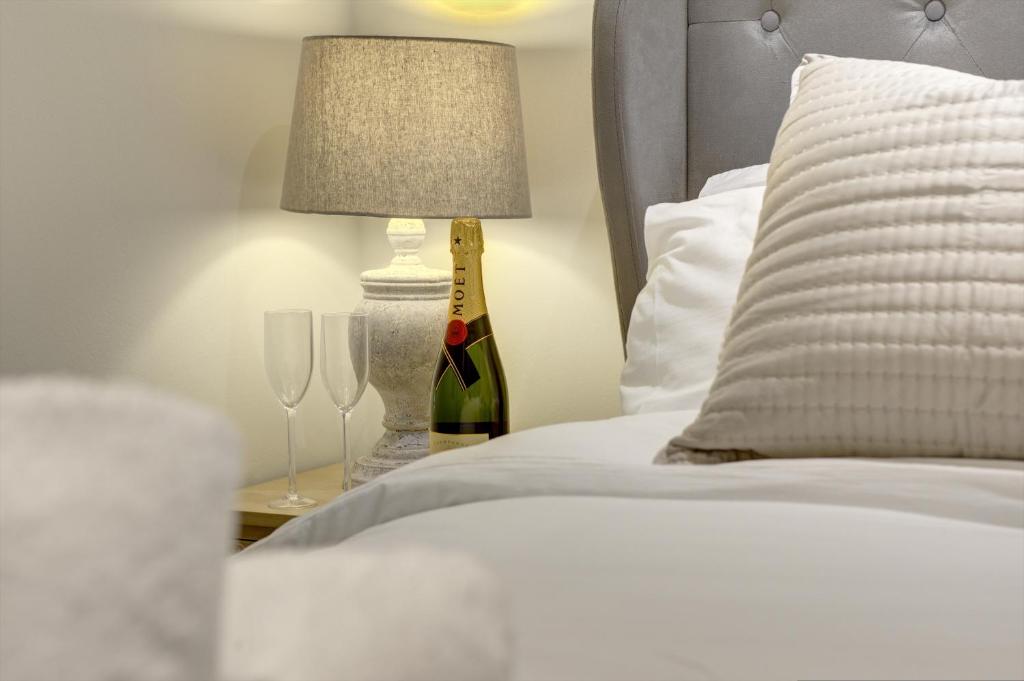 Kist Accommodates - The Woodlands image one