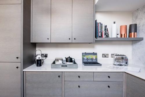Alexandra by RMG Apartments image three
