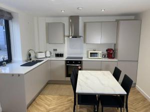 ☆ Igloo Cityhills Central Retreat + Free Parking ☆ Accommodation image 2 ☆ Igloo Cityhills Central Retreat + Free Parking ☆ image two