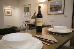 The Old Scullery, Cosy Stylish Apartment for two on Harrogate's Iconic Stray Accommodation image 2 The Old Scullery, Cosy Stylish Apartment for two on Harrogate's Iconic Stray image two