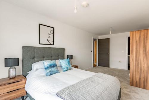 Stunning Modern 2 Bedroom Apartment in York Accommodation image 3 Stunning Modern 2 Bedroom Apartment in York image three