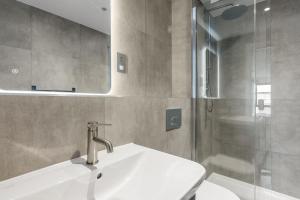 Stunning Modern 2 Bedroom Apartment in York Accommodation image 2 Stunning Modern 2 Bedroom Apartment in York image two