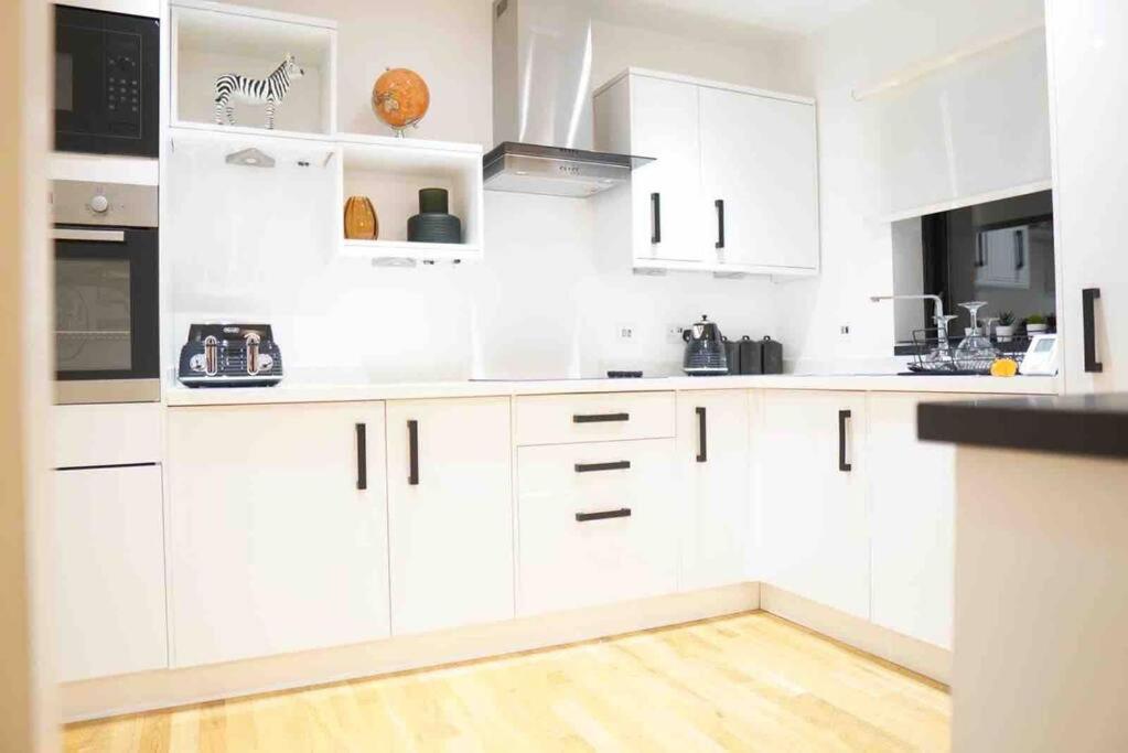 Tower 56 central, stylish & fun Accommodation image 1 Tower 56 central, stylish & fun image one
