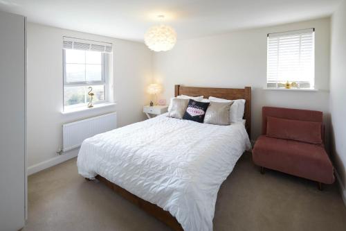 Host & Stay - The Cinder Track Hideaway Accommodation image 3 Host & Stay - The Cinder Track Hideaway image three