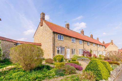 Ivy Cottage Accommodation image 3 Ivy Cottage image three