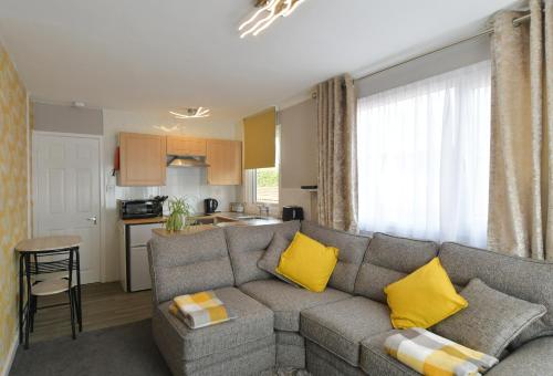 Lovely 2-Bed Chalet in Bridlington Accommodation image 3 Lovely 2-Bed Chalet in Bridlington image three