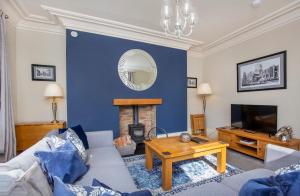 Patrick's Pool- 4 Bedroom,4 Bathroom, Most Central Luxury Townhouse! Accommodation image 2 Patrick's Pool- 4 Bedroom,4 Bathroom, Most Central Luxury Townhouse! image two