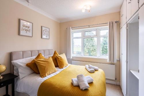 Stylish Contractor House & Friends & Free Parking & City Centre Accommodation image 3 Stylish Contractor House & Friends & Free Parking & City Centre image three