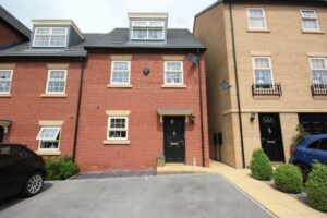 Picture of Stunning 3 bedroom home with free parking