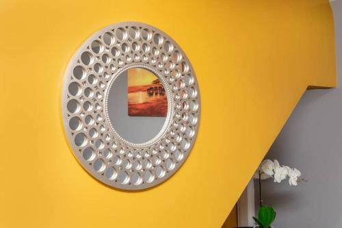 Luxury Living - Lovely 1 Bedroom Apartment Accommodation image 3 Luxury Living - Lovely 1 Bedroom Apartment image three
