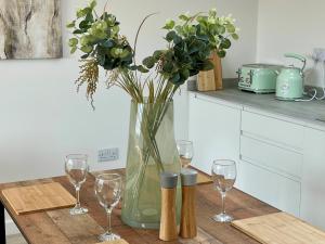 Hawthorn View image two