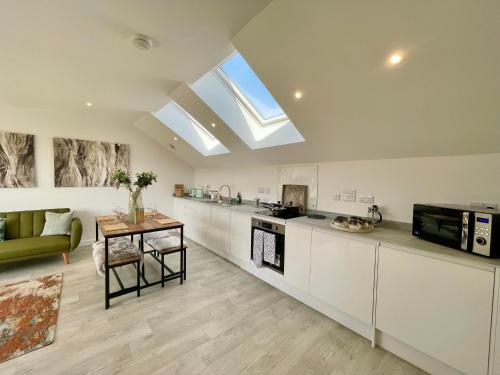 Hawthorn View image three