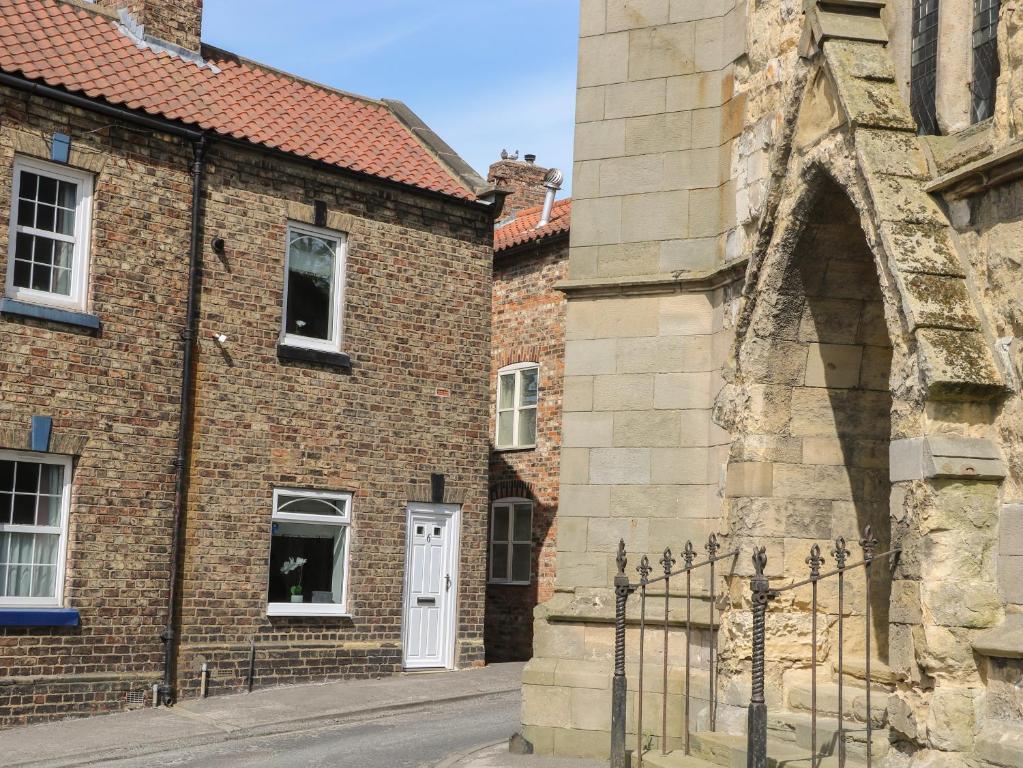 6 Church Hill Accommodation image 1 6 Church Hill image one