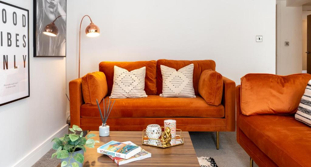 Stylish 2 bed town centre apartment with parking Accommodation image 1 Stylish 2 bed town centre apartment with parking image one