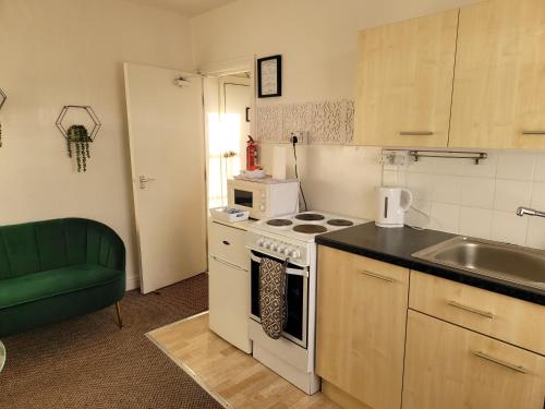 Sea side flat 5 with fast WIFI and free PARKING Accommodation image 3 Sea side flat 5 with fast WIFI and free PARKING image three