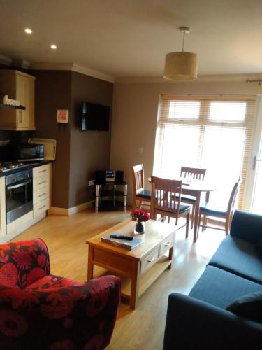 Victoria Cloisters Apartments image three