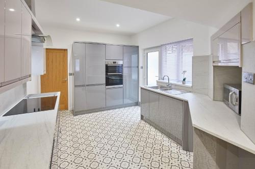 Host & Stay - Ground Floor Apartment image three