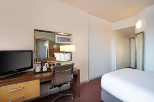 Jurys Inn Leeds Accommodation image 2 Jurys Inn Leeds image two