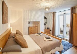 Apartments in Whitby - Prices & Bookings Page image 14 Picture of Host & Stay - Rock Pipit