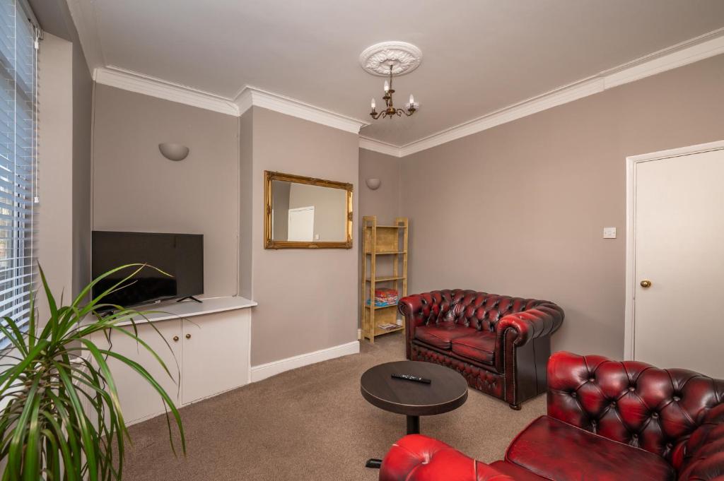 Pass the Keys Central Property With Historic City Walls View Accommodation image 1 Pass the Keys Central Property With Historic City Walls View image one