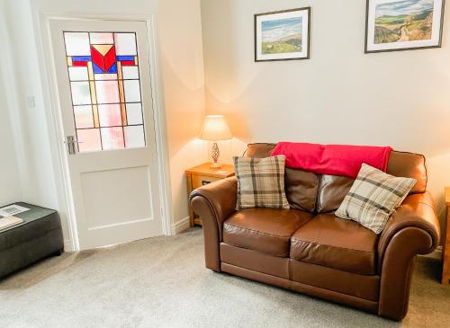 Thisledo Holiday Cottage, Woodman Terrace, Skipton - Pet Friendly Accommodation image 3 Thisledo Holiday Cottage, Woodman Terrace, Skipton - Pet Friendly image three