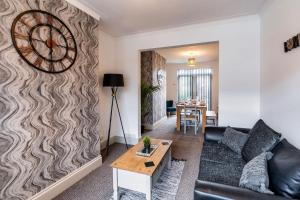 Family & Contractors & Free Parking & Airport Location Accommodation image 2 Family & Contractors & Free Parking & Airport Location image two