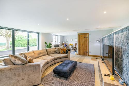 Eldwick Villa Accommodation image 3 Eldwick Villa image three