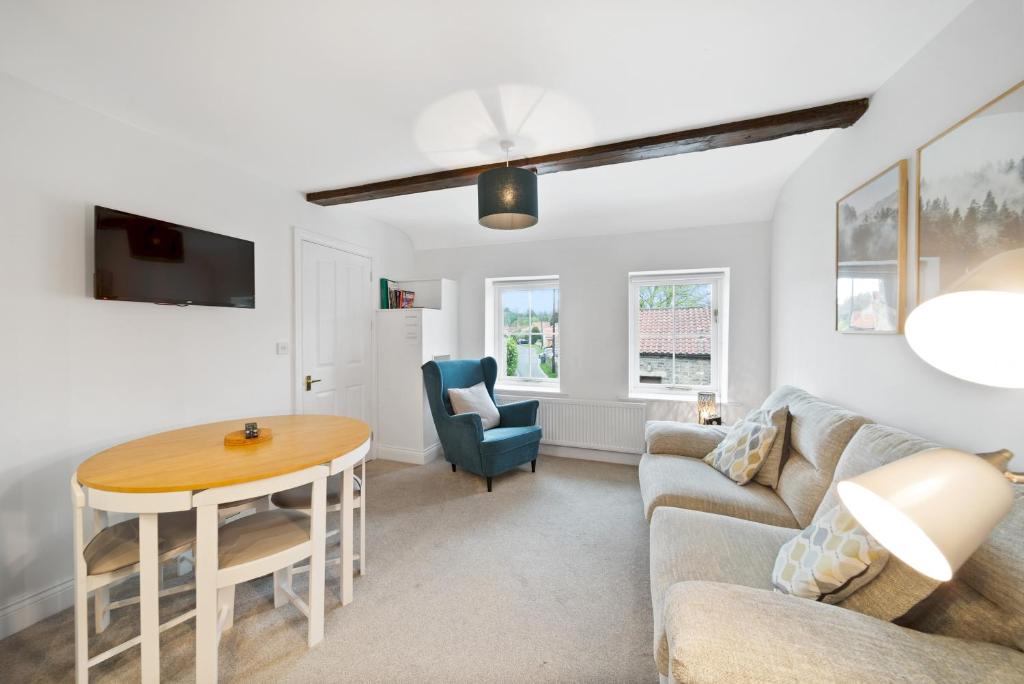 Pass the Keys Lovely 1 bedroom property in central of location image one