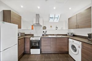 Pass the Keys Lovely 1 bedroom property in central of location image two