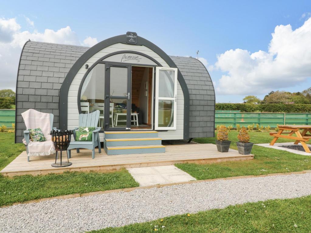 Buttercup Accommodation image 1 Buttercup image one