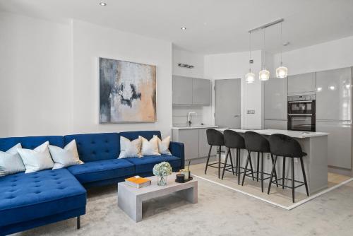 The Hamptons Apartment + Underground Spa Bathroom image three
