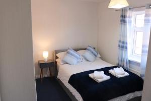 Spacious & Comfortable 3 Bedroom House - FREE WiFi & FREE Parking Accommodation image 2 Spacious & Comfortable 3 Bedroom House - FREE WiFi & FREE Parking image two