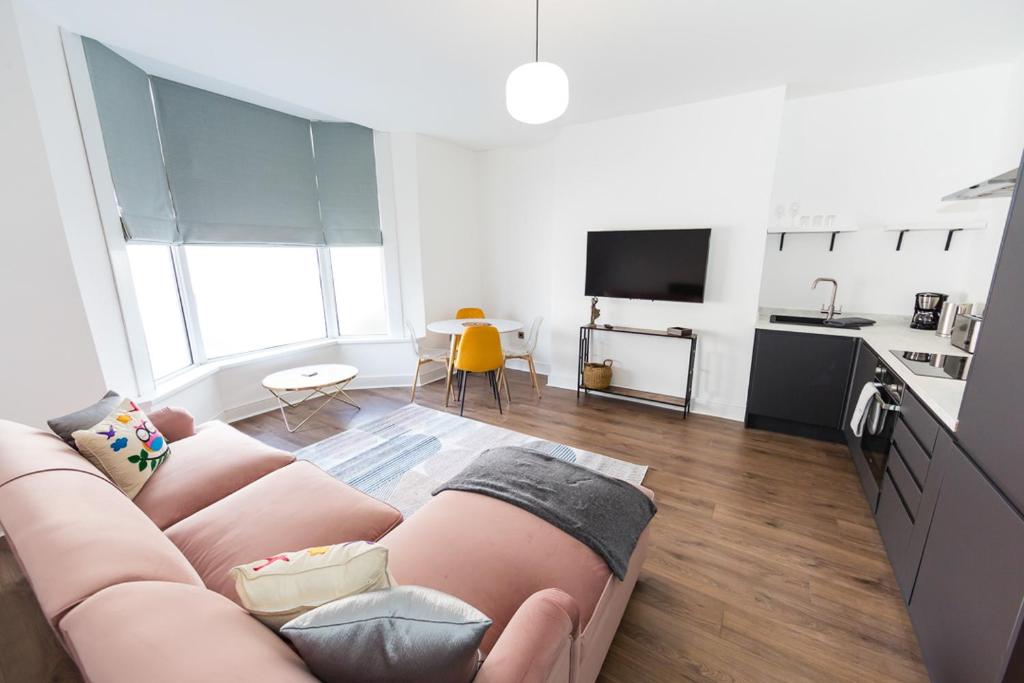 Coastline Villas - Heart of Redcar 1 & 2 Bed New Apartments, ideal for contractors and holidayers Accommodation image 1 Coastline Villas - Heart of Redcar 1 & 2 Bed New Apartments, ideal for contractors and holidayers image one