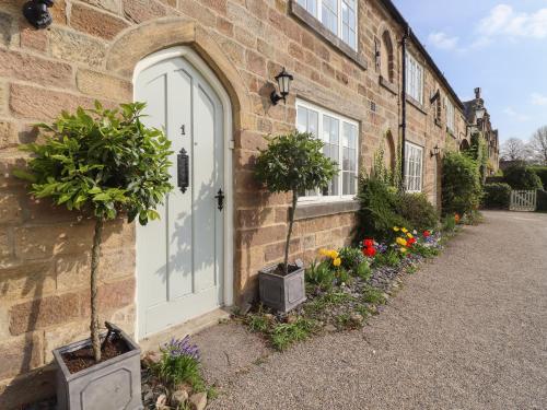 Foxy Cottage image three