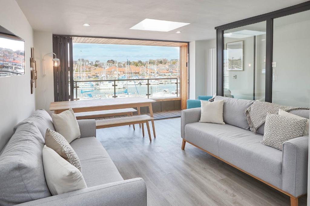 Host & Stay - Coastal Townhouse Accommodation image 1 Host & Stay - Coastal Townhouse image one