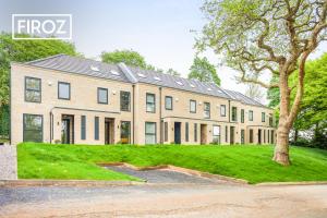 Large Contractor House In Leeds By Firoz Property Management image two