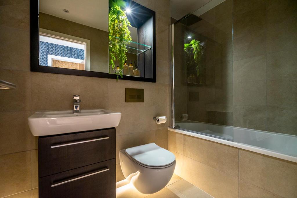 Waterside Retreat @ Ryedale House image one