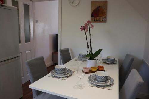 Modern 3-bedrooms house with 6 guests Accommodation image 3 Modern 3-bedrooms house with 6 guests image three