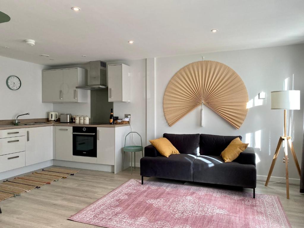 Central (yet tranquil), brand new 2-bed + free parking Accommodation image 1 Central (yet tranquil), brand new 2-bed + free parking image one