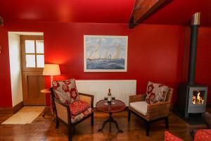 Cartwheels Cottage Accommodation image 2 Cartwheels Cottage image two