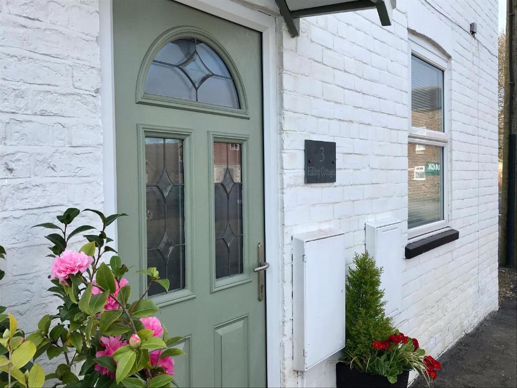 Hilltop Cottage image one