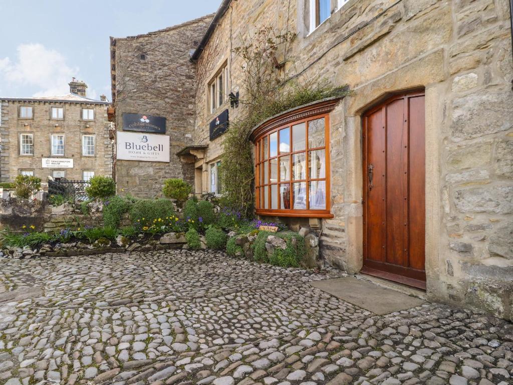 2 The Square Accommodation image 1 2 The Square image one