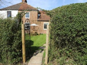 Burton Agnes Page image 1 Picture of Acorn Cottage