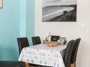 Puffin Cottage image two
