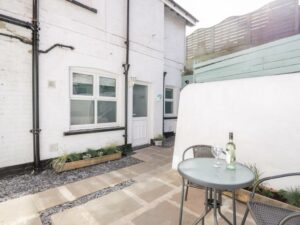 Apartments in Whitby - Prices & Bookings Page image 57 Picture of Seaglass Cottage