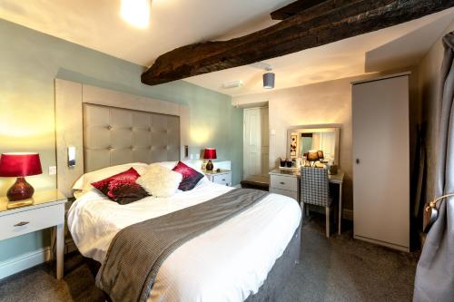 Maypole Inn Accommodation image 3 Maypole Inn image three
