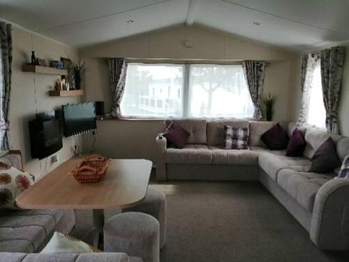 FABULOUS 4 BERTH CARAVAN FOR RENT- Dog Friendly -fees apply Accommodation image 2 FABULOUS 4 BERTH CARAVAN FOR RENT- Dog Friendly -fees apply image two