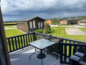 Meadow View Lodge at Hollin Barn Lodge park Thirsk,North Yorks Accommodation image 2 Meadow View Lodge at Hollin Barn Lodge park Thirsk,North Yorks image two